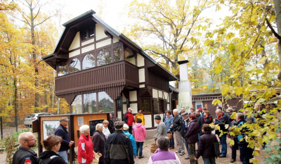 Viele Interessierte kamen herbstlichen Pilzwanderung. Foto: Jens Schubert
